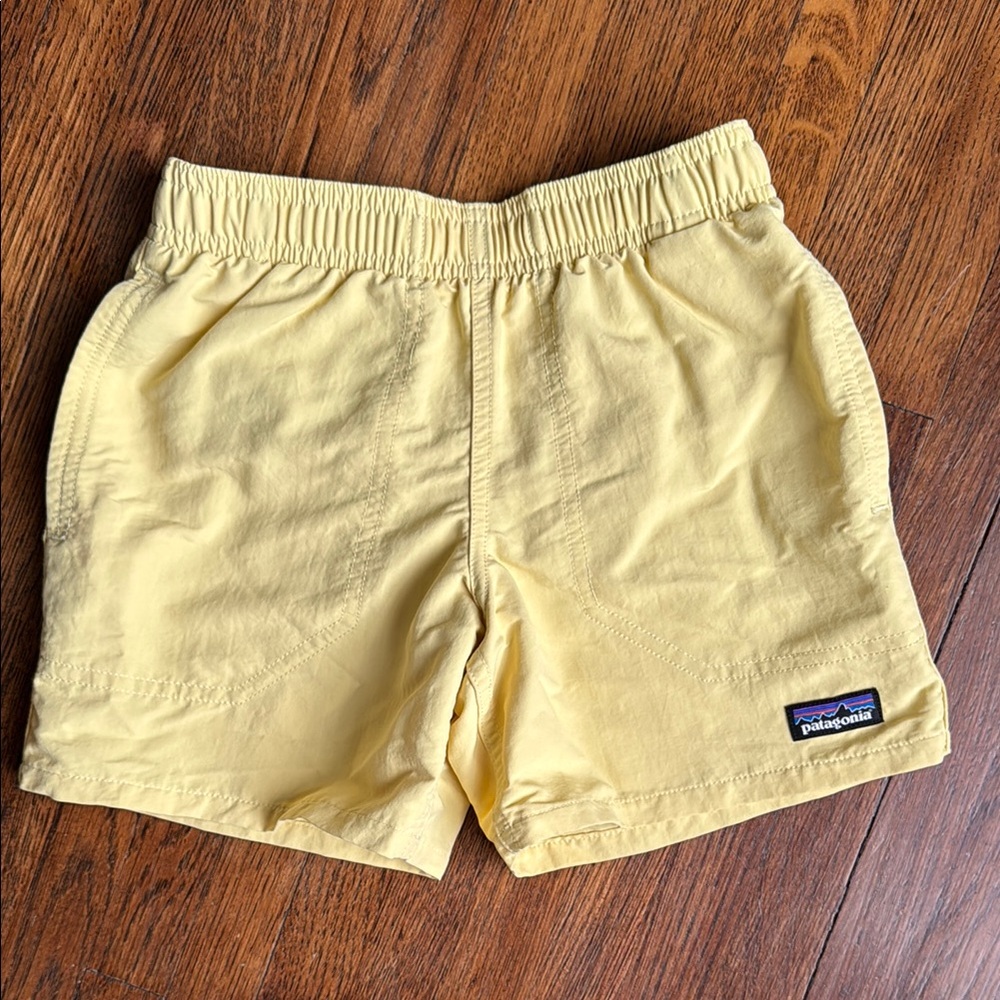 Patagonia kids baggies shorts, yellow, size XS, size 5-6